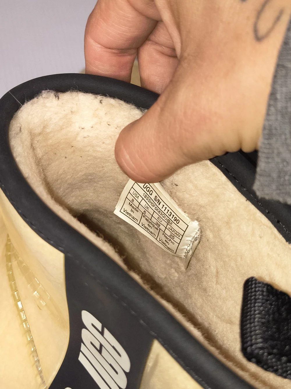 UGG Classic Short Shearling Boots in Natural/Black Size 8